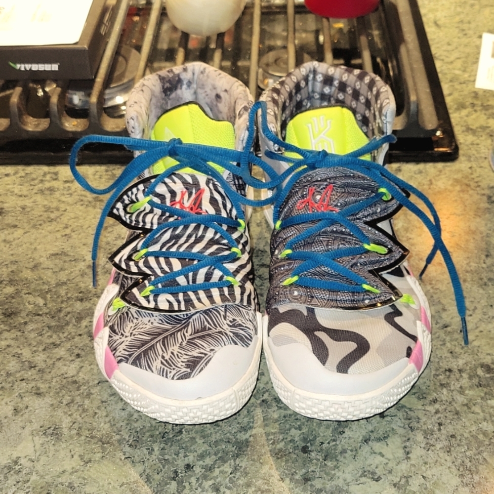 Nike Kyrie, Kybrid size 10